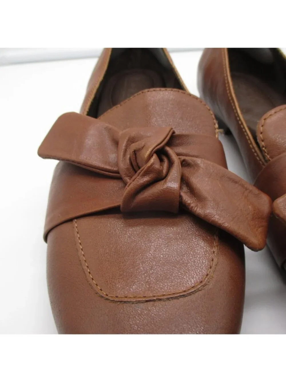 Born Carrine Leather Loafer Brown 9.5 Women’s Preppy Tailored Flat With Bow